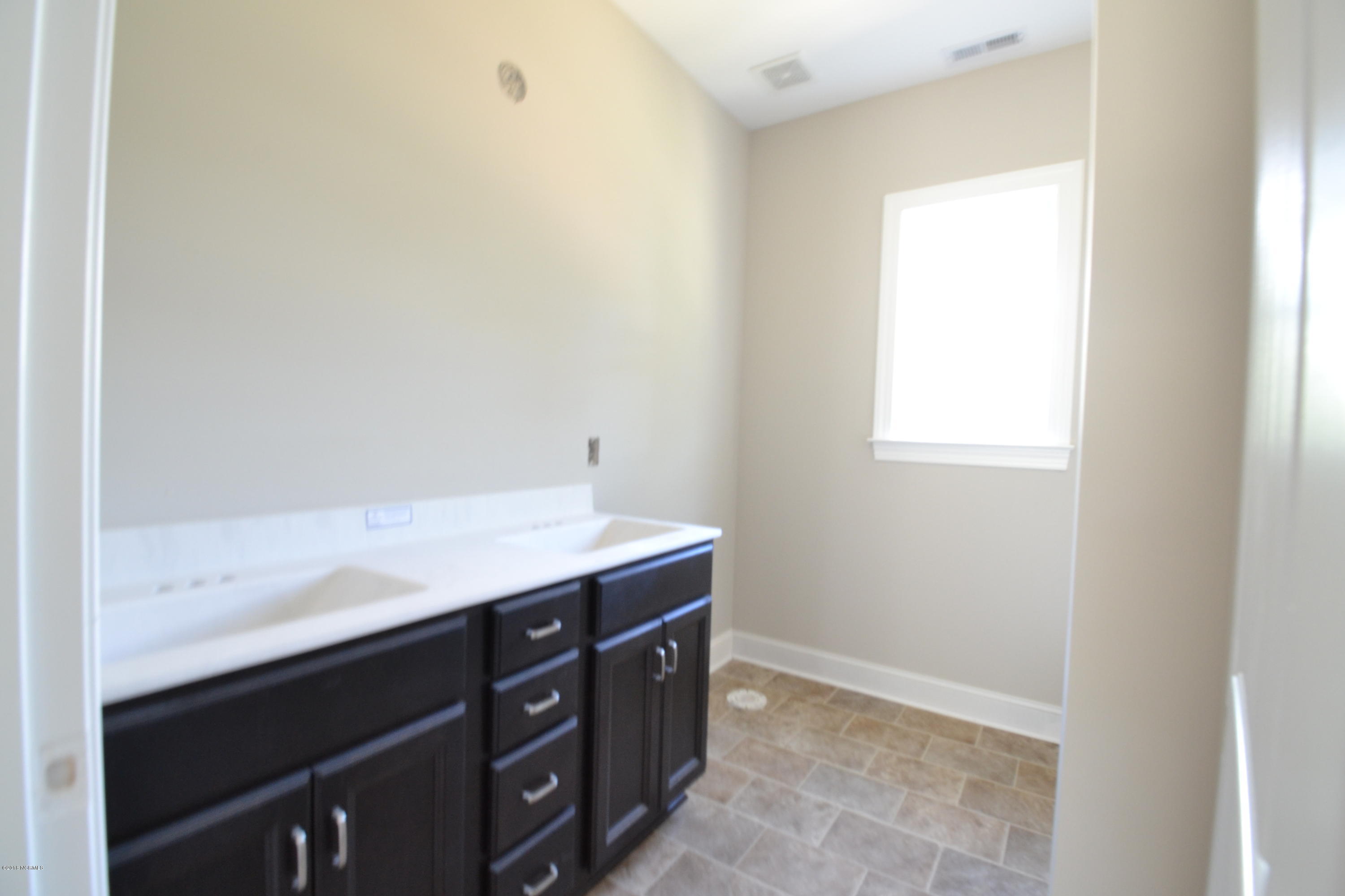 894 Hoover Road Hampstead, NC 28443 - Photo 15 of 16 Large master bath