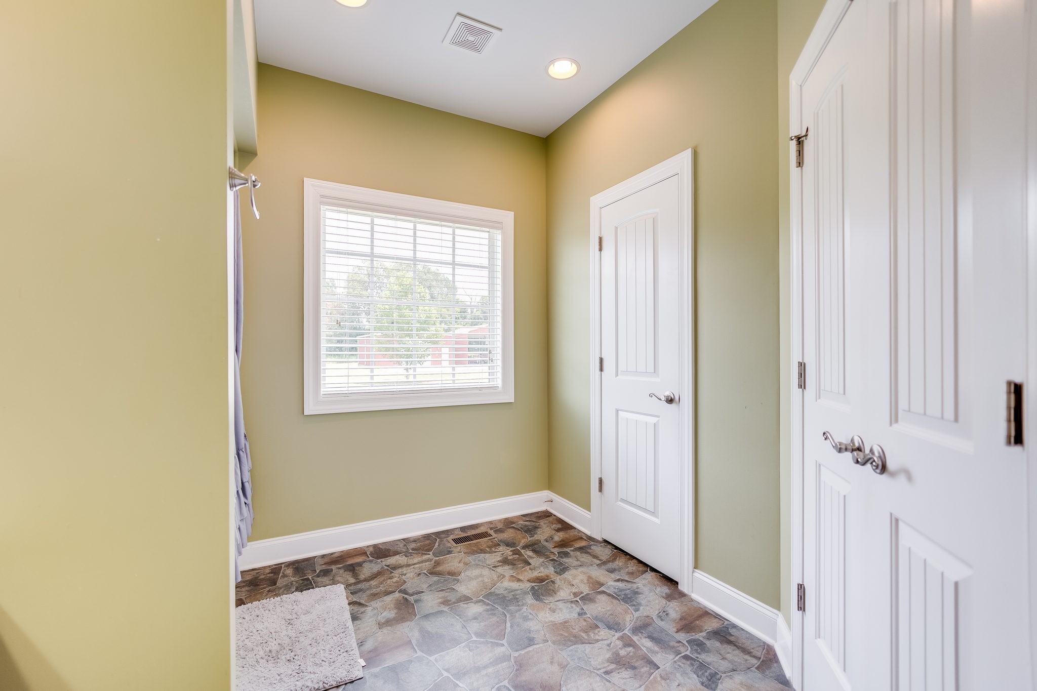 425 Thacker Road Manchester, TN 37355 - Photo 17 of 48 Gallery Image 17