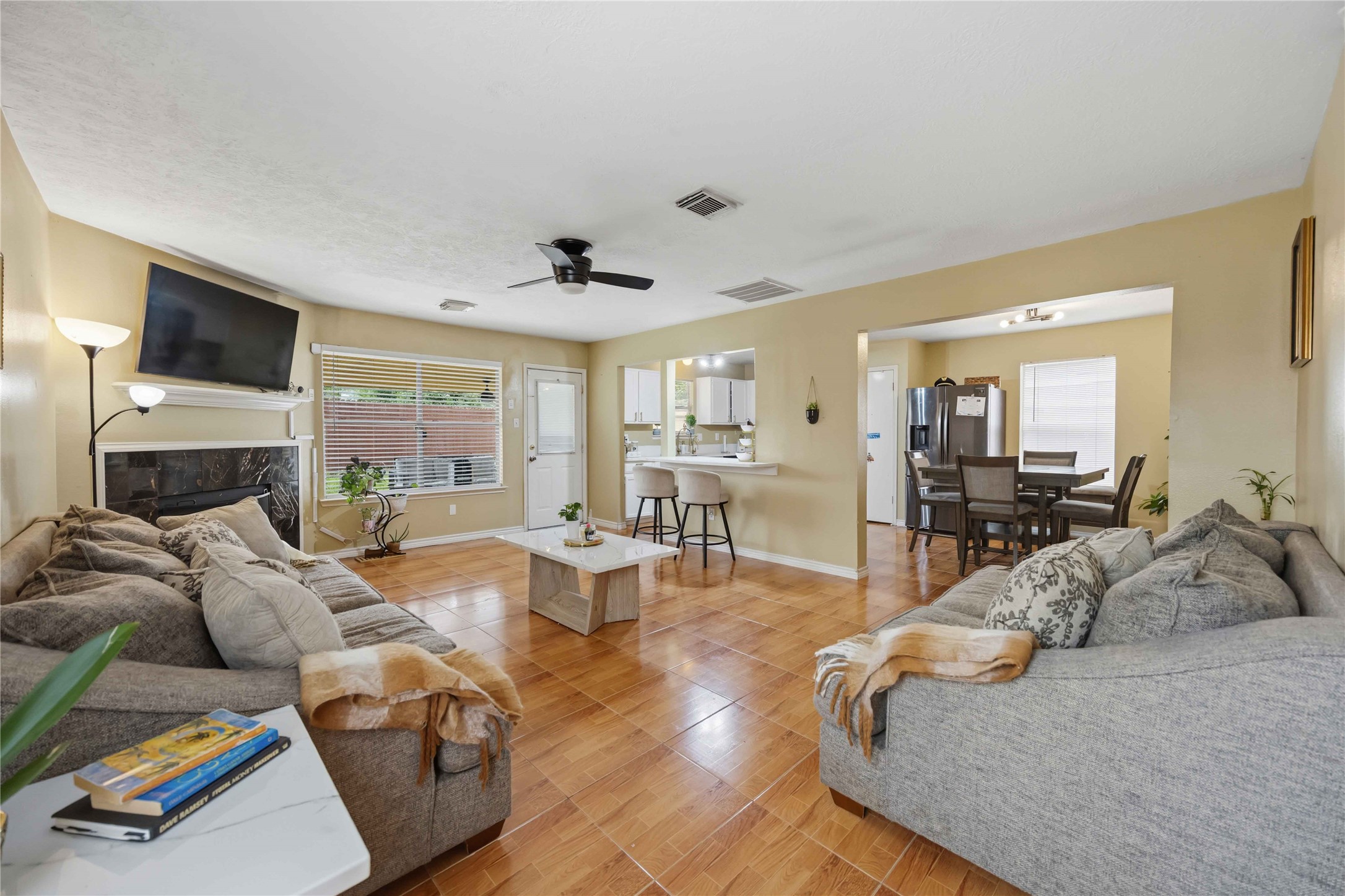 6802 Cheshire Park Road Houston, TX 77088 - Photo 6 of 26