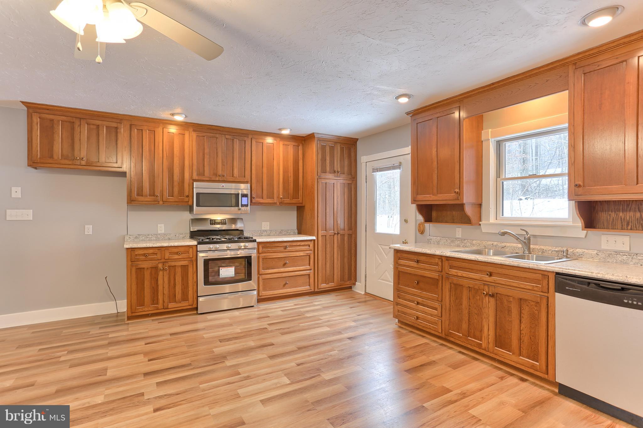 60 Old Mine Road Lebanon, PA 17042 - Photo 8 of 59 Gallery Image 8