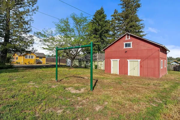 $3,650,000 | 3710 Bodega Avenue, Petaluma, CA 94952