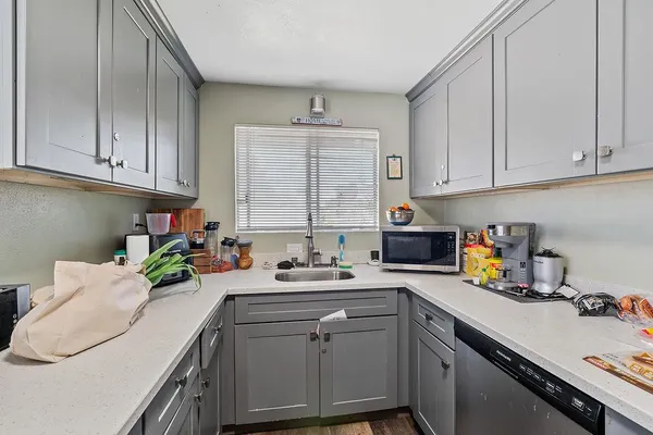 $3,650,000 | 3710 Bodega Avenue, Petaluma, CA 94952