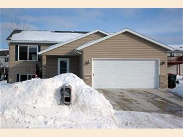 630 Forbrook Lane Northwest Rochester, MN 55901 - Photo 2 of 12