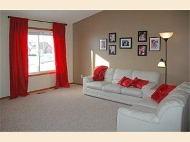 630 Forbrook Lane Northwest Rochester, MN 55901 - Photo 4 of 12