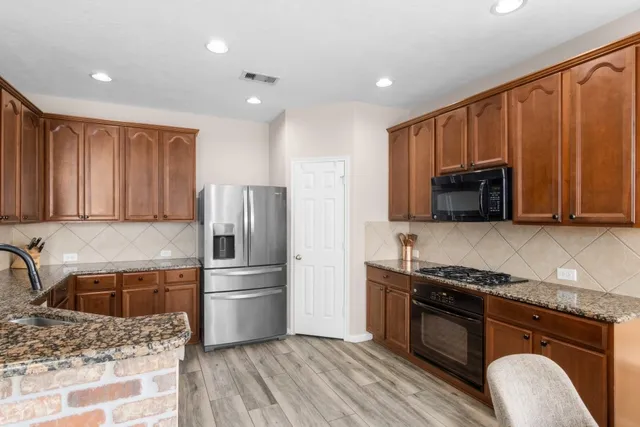 $299,990 | 8327 Terra Valley Lane, Tomball, TX 77375