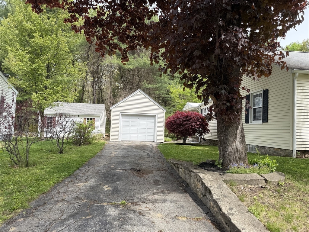 33 Highland Street Webster, MA 01570 - Photo 36 of 42