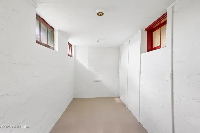 $750,000 | 95 Byram Road, Greenwich, CT 06830