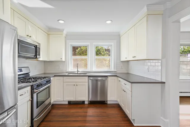 $750,000 | 95 Byram Road, Greenwich, CT 06830