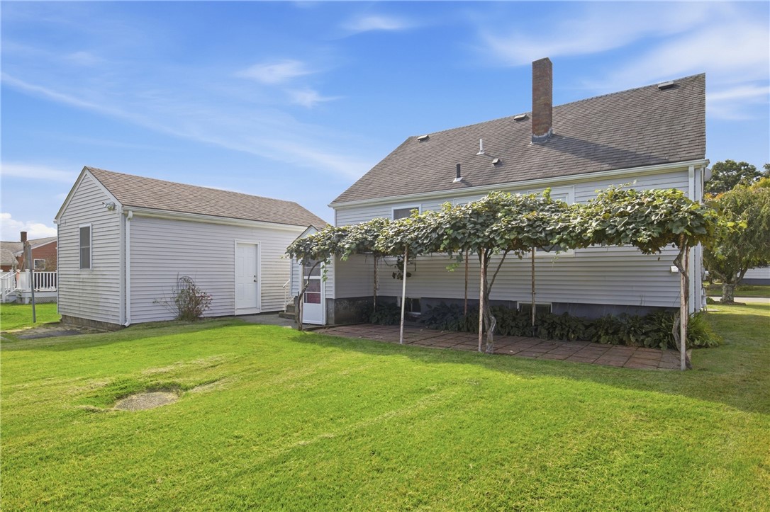 136 Durfee Road Tiverton, RI 02878 - Photo 35 of 39 Gallery Image 35