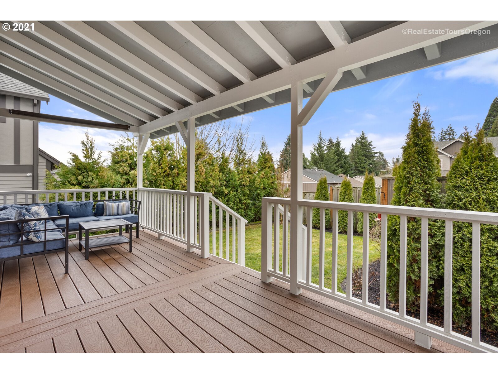 13348 Southwest Alpine View Tigard, OR 97224 - Photo 28 of 32 a view of balcony with furniture