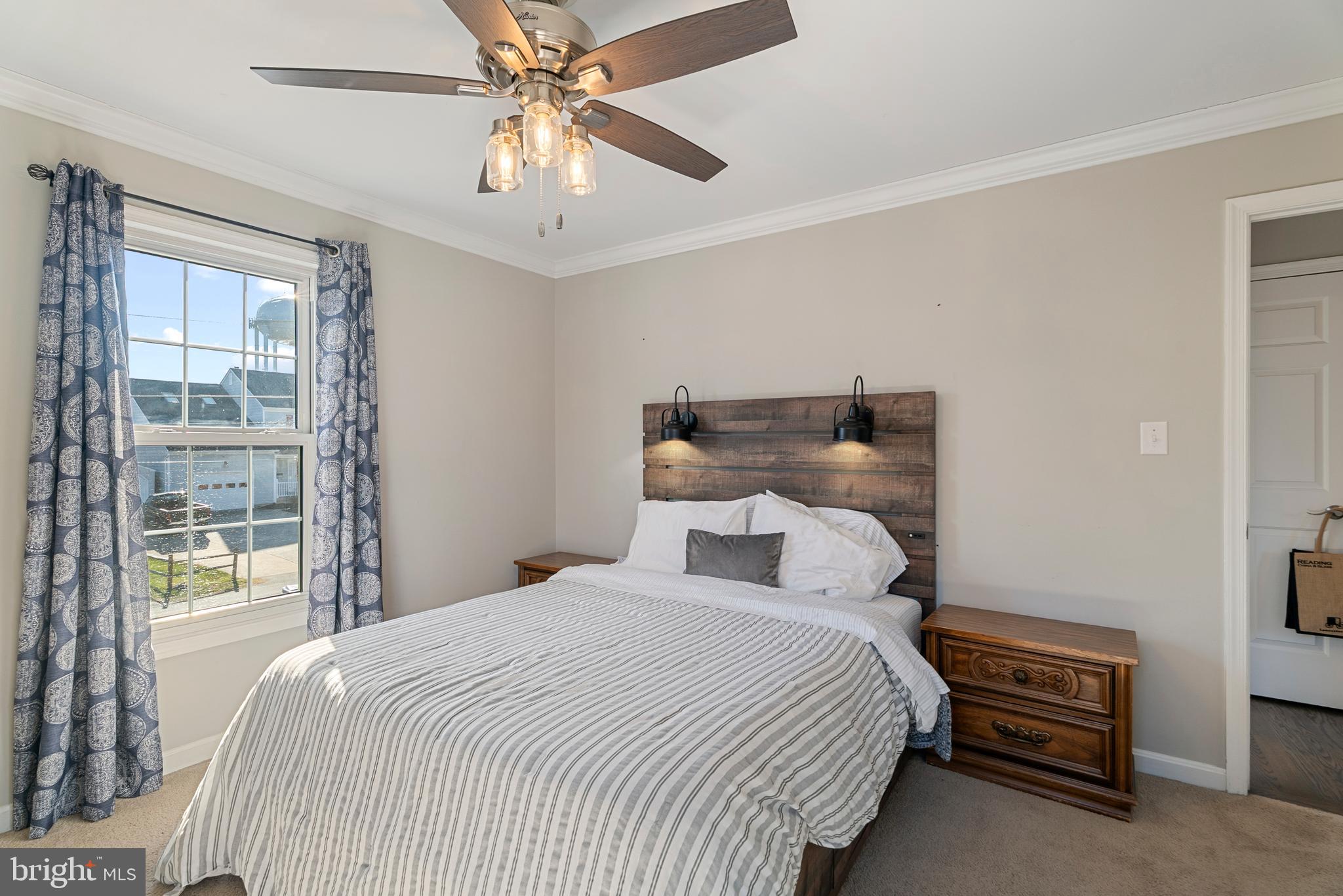 3100 Franklin Street Alexandria, VA 22306 - Photo 30 of 55 a bedroom with a bed and a window