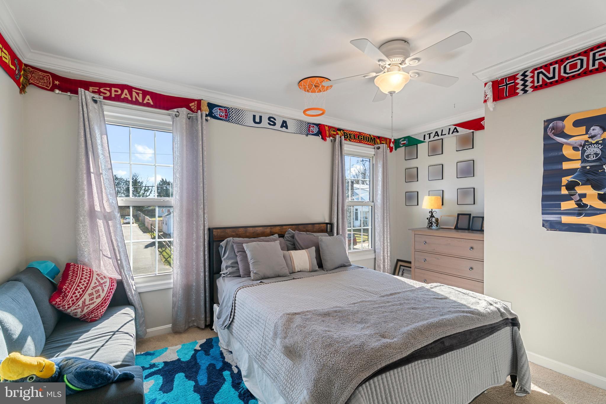 3100 Franklin Street Alexandria, VA 22306 - Photo 32 of 55 a bedroom with a bed and wooden floor