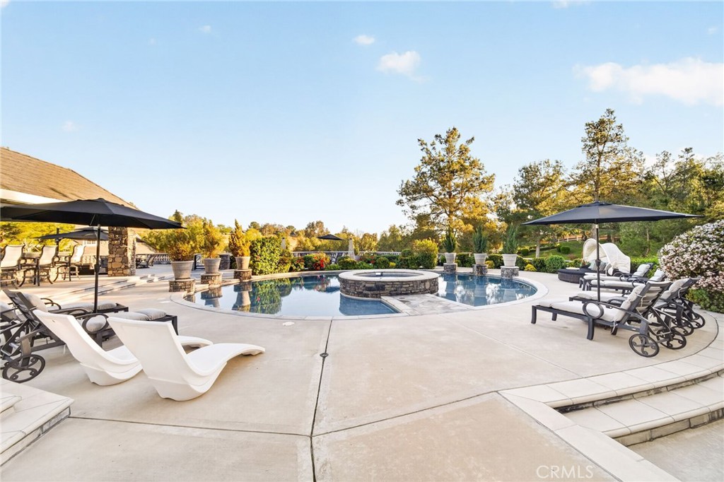 41515 Vía Del Monte Temecula, CA 92592 - Photo 34 of 64