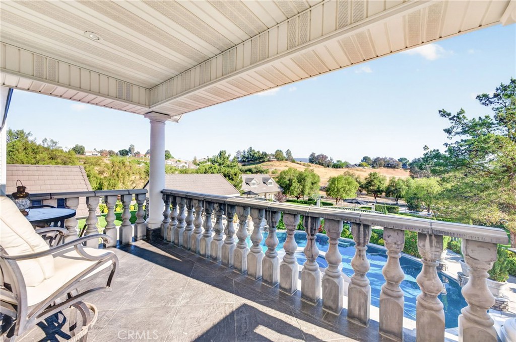 41515 Vía Del Monte Temecula, CA 92592 - Photo 39 of 64 a view of a two chairs in the roof deck