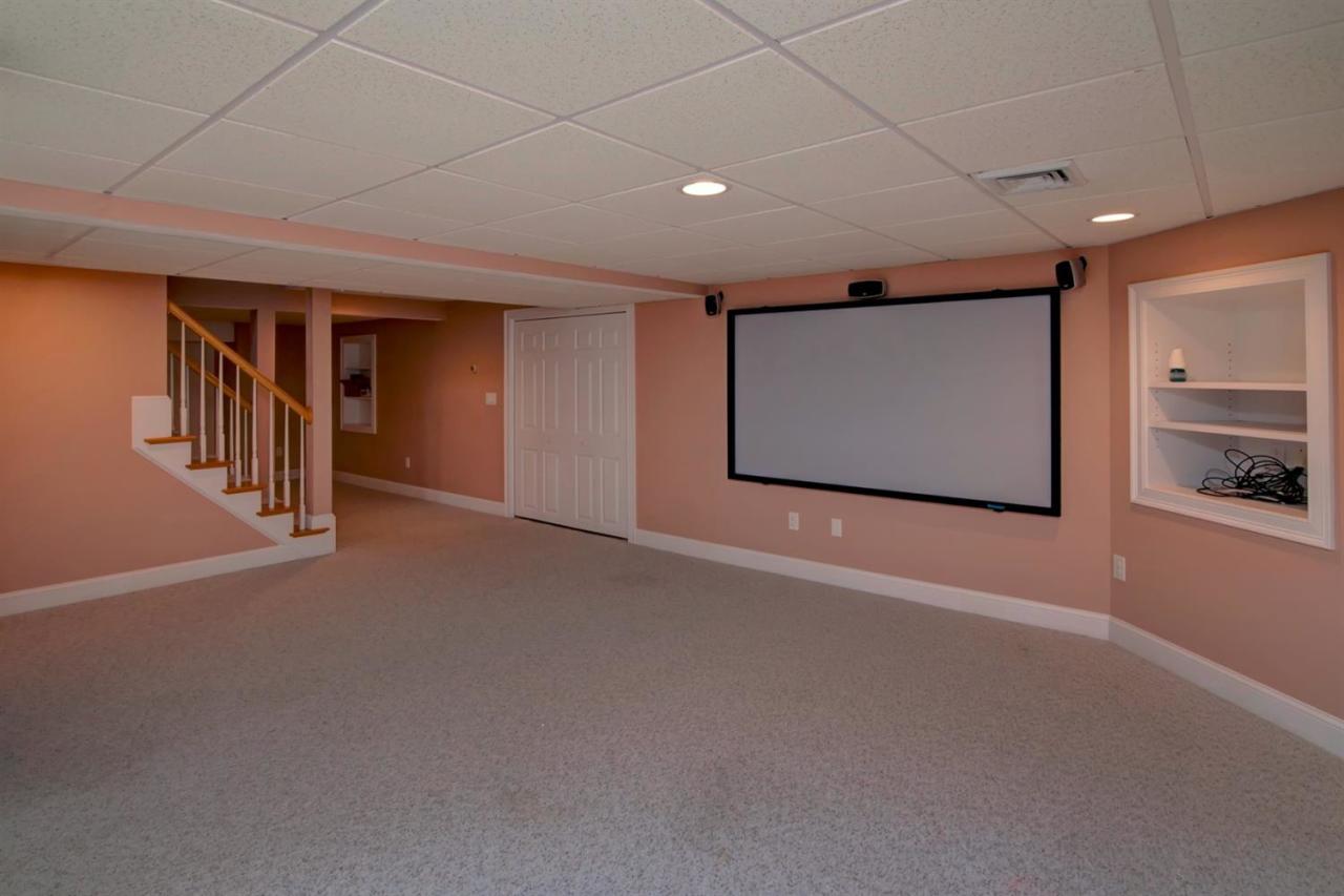 153 Cairn Ridge Road East Falmouth, MA 02536 - Photo 23 of 25 a view of a hallway with workspace