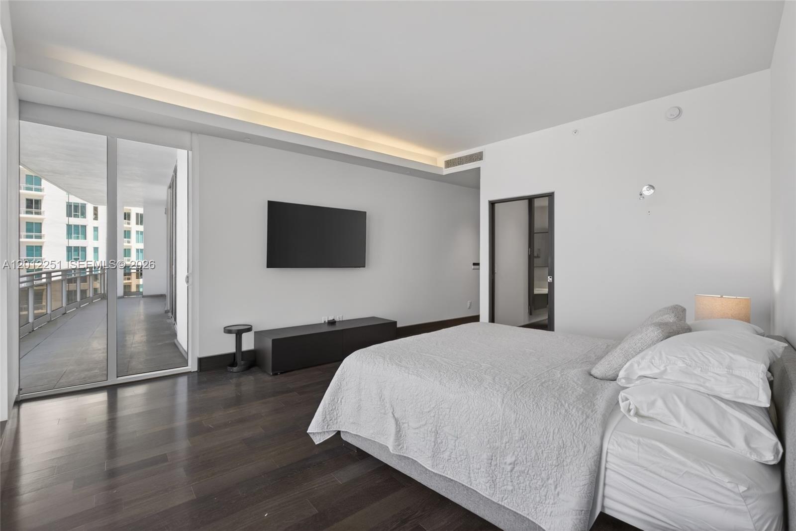 901 Brickell Key Boulevard, Unit 3607 Miami, FL 33131 - Photo 13 of 34