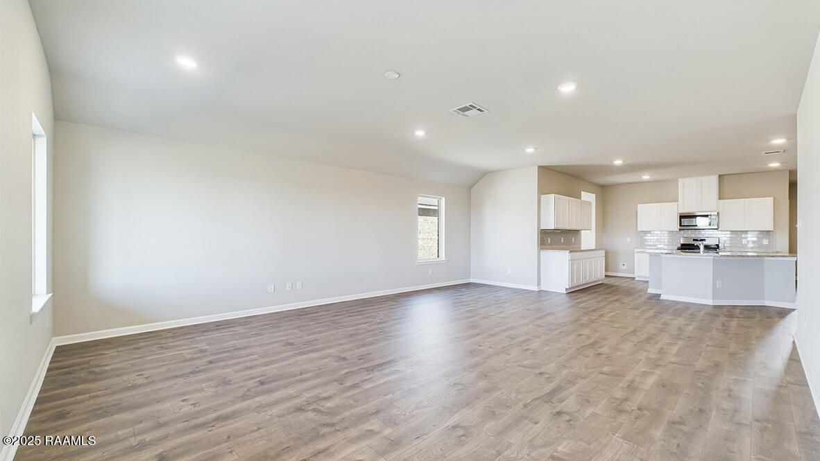 9386 Garrett Road Maurice, LA 70555 - Photo 2 of 6 Kingston - Family Room - W