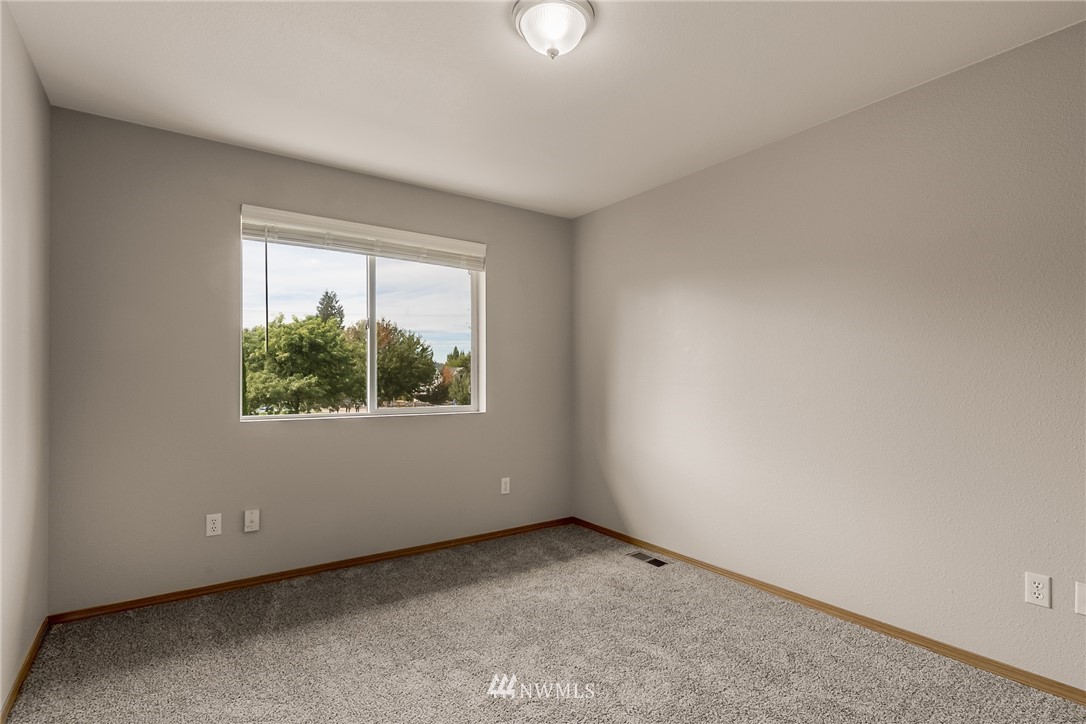 603 Rachael Place Kent, WA 98032 - Photo 11 of 15 Gallery Image 11