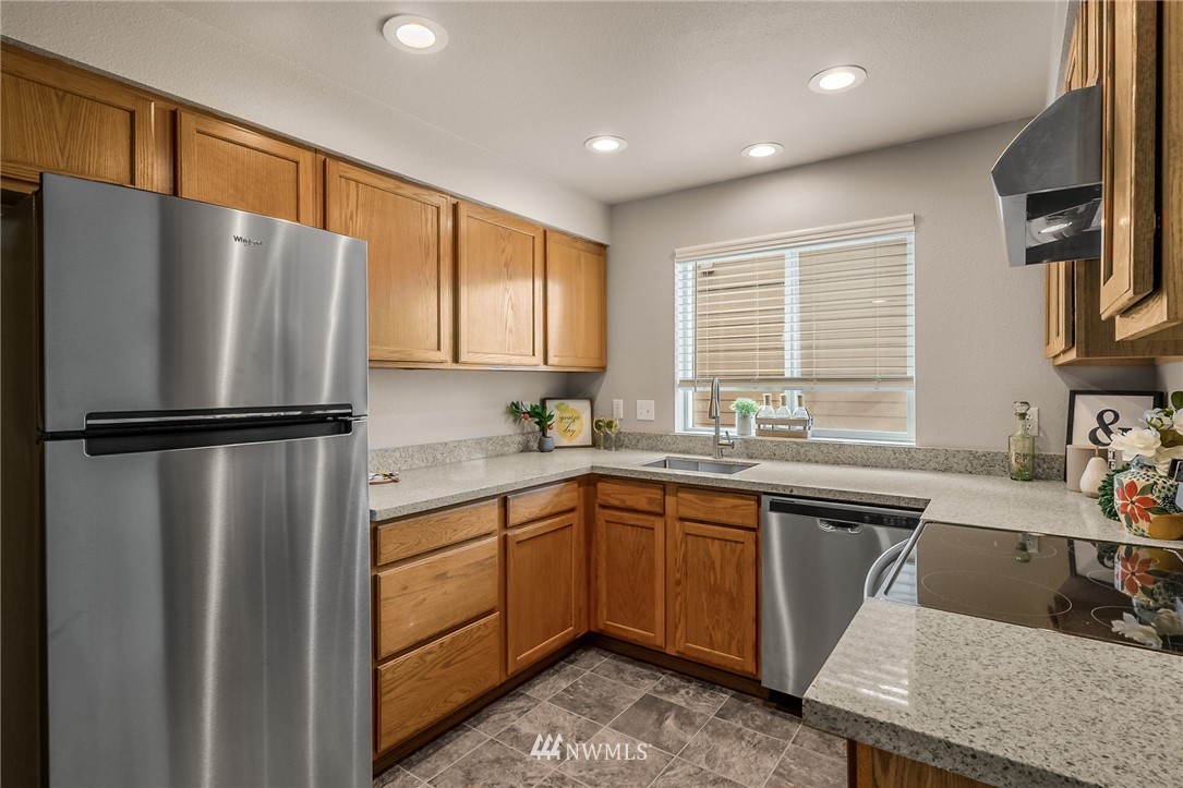 603 Rachael Place Kent, WA 98032 - Photo 5 of 15 Gallery Image 5
