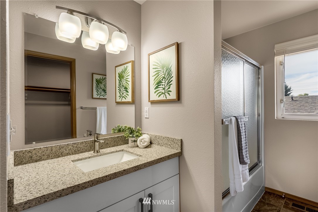 603 Rachael Place Kent, WA 98032 - Photo 10 of 15 Gallery Image 10