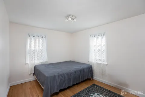 $529,900 | 32 Robins Place, Metuchen, NJ 08840