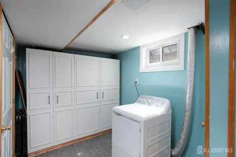 $529,900 | 32 Robins Place, Metuchen, NJ 08840