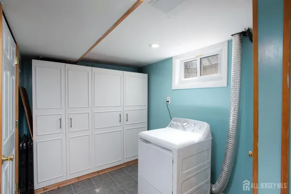 $529,900 | 32 Robins Place, Metuchen, NJ 08840