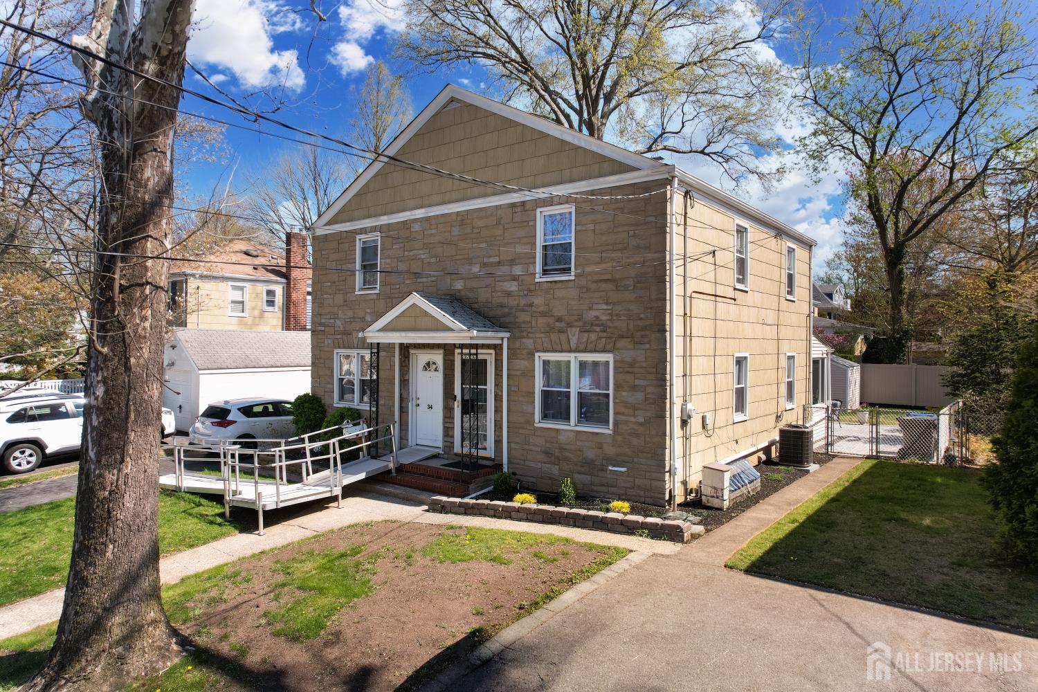 32 Robins Place Metuchen, NJ 08840 - Photo 4 of 28