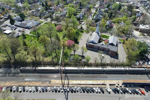 $529,900 | 32 Robins Place, Metuchen, NJ 08840