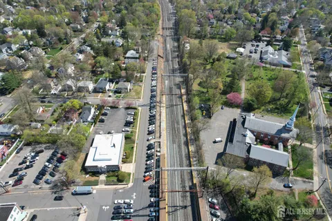 $529,900 | 32 Robins Place, Metuchen, NJ 08840