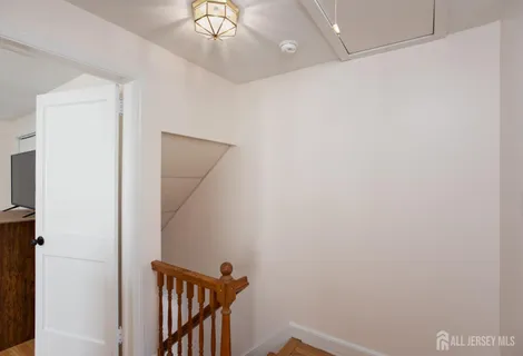 $529,900 | 32 Robins Place, Metuchen, NJ 08840