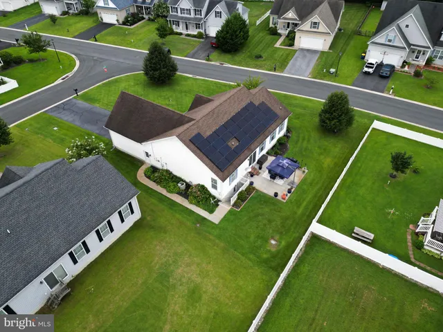 $415,000 | 13 Burning Oak Drive, Felton, DE 19943