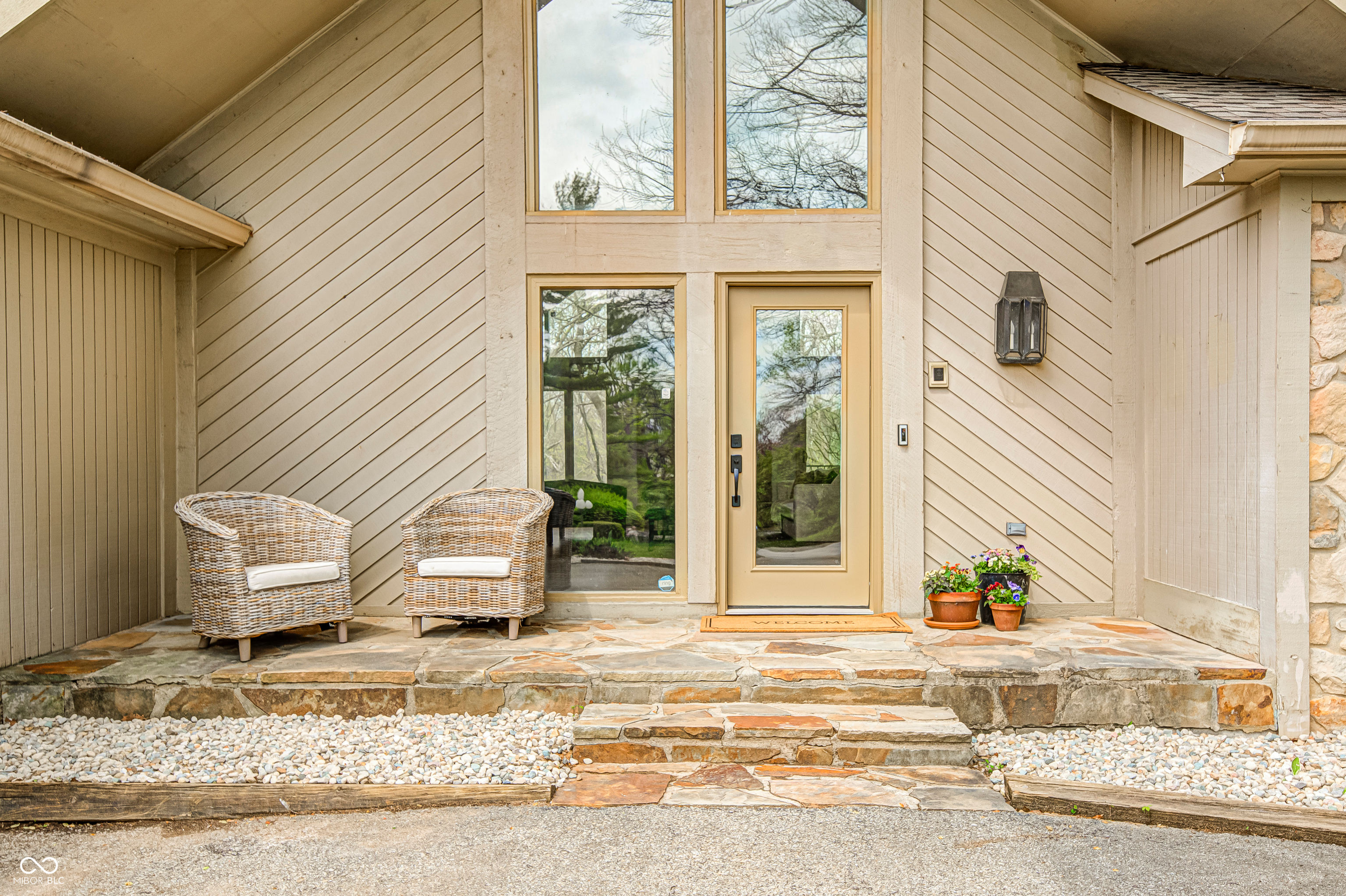 6908 Creek Ridge Trail Indianapolis, IN 46256 - Photo 2 of 64