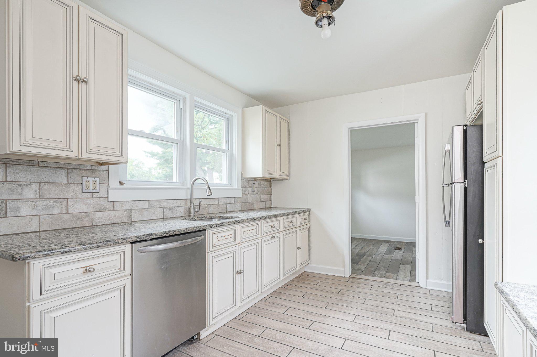 448 Delaware Avenue Palmyra, NJ 08065 - Photo 10 of 34 Gallery Image 10