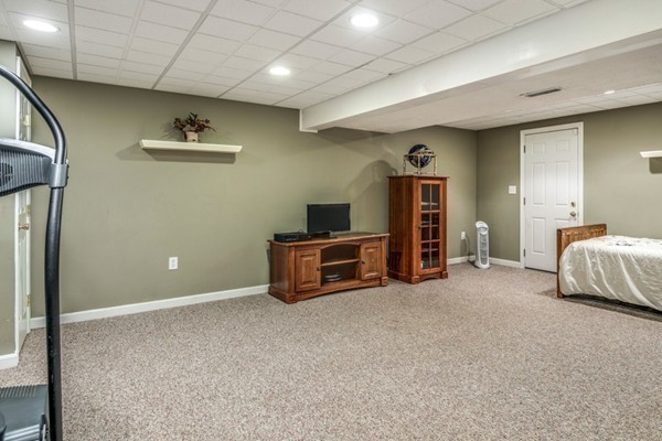 54 Autumn Road Dracut, MA 01826 - Photo 12 of 27