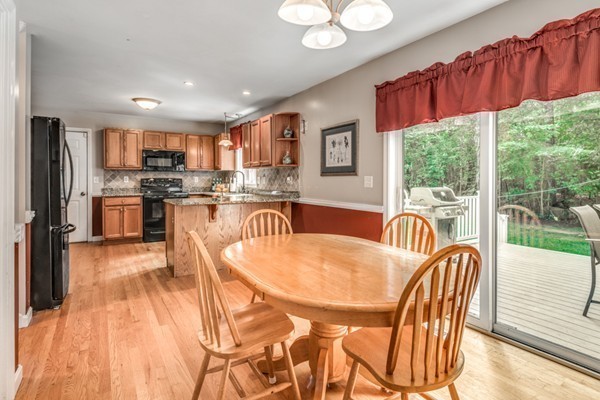 54 Autumn Road Dracut, MA 01826 - Photo 6 of 27