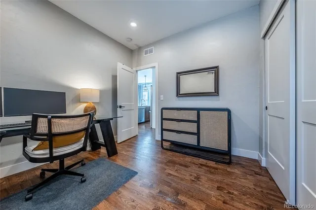 a view of workspace with furniture