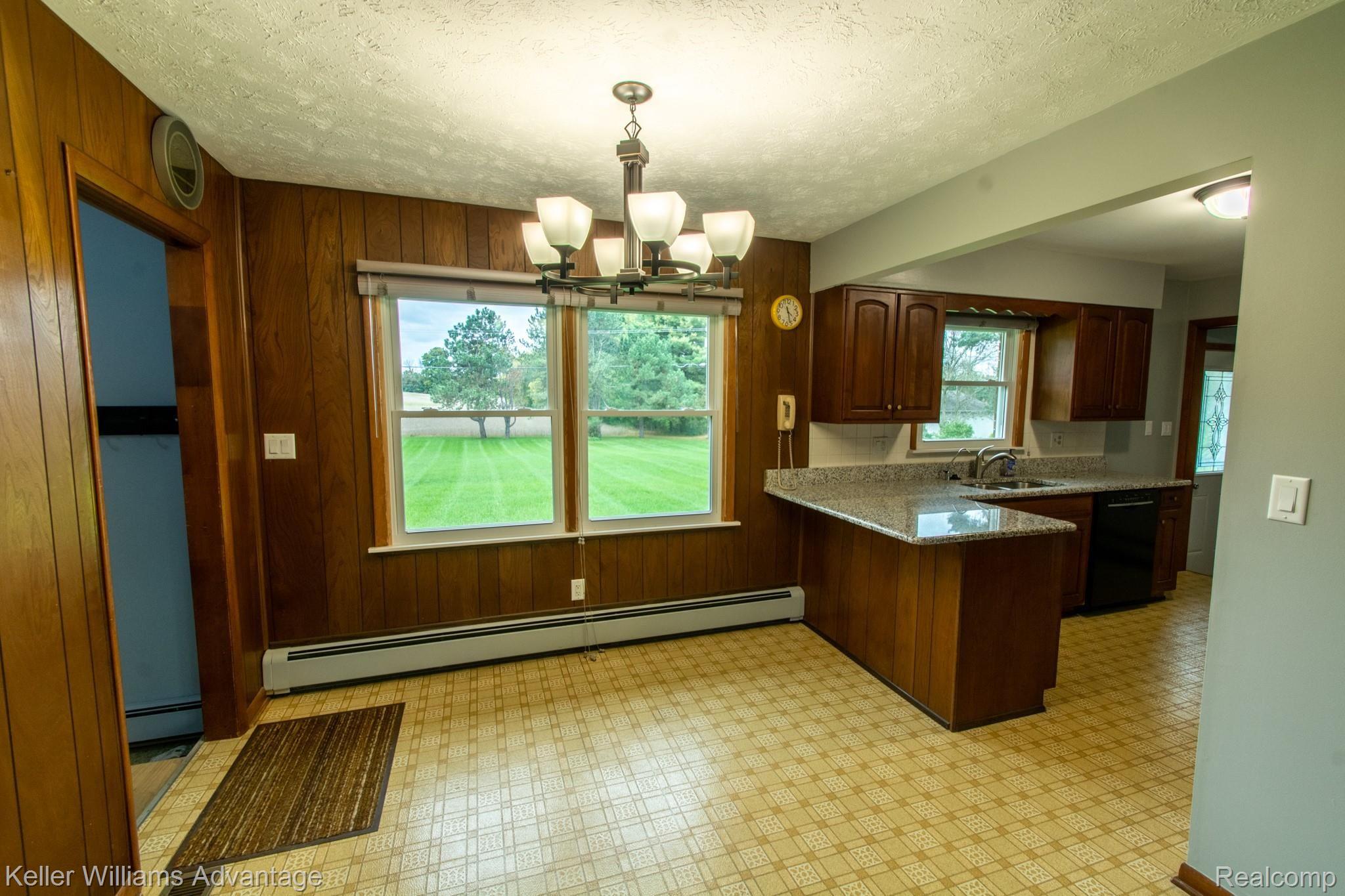 9460 Warner Road Saline, MI 48176 - Photo 12 of 39 9046 Warner-Dining 1.jpg