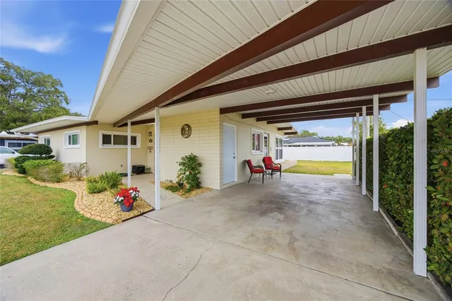 $425,000 | 6134 Hampton Drive North, St. Petersburg, FL 33710