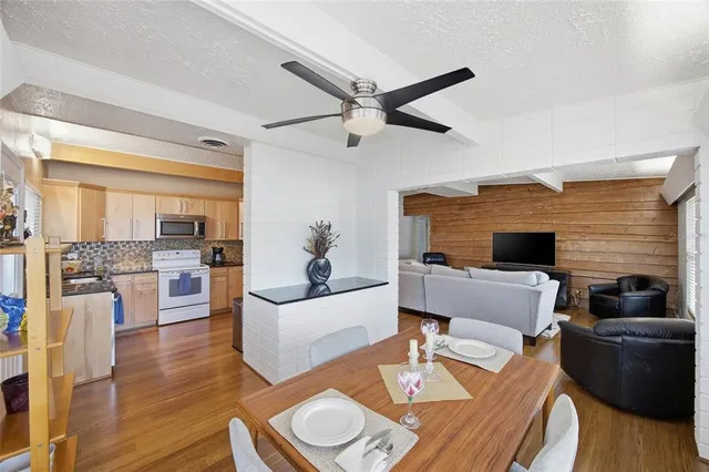 $425,000 | 6134 Hampton Drive North, St. Petersburg, FL 33710