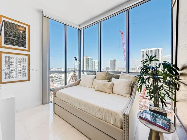 $9,500 | 1100 Biscayne Boulevard, Unit 2105, Miami, FL 33132