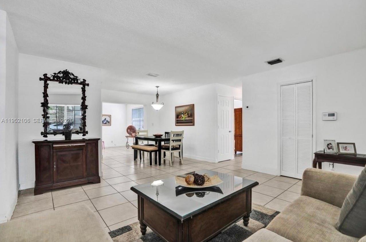 10451 Southwest 150th Terrace Miami, FL 33176 - Photo 11 of 36