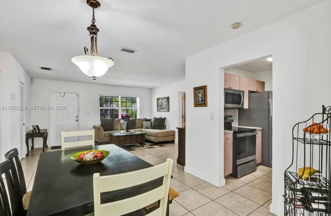 10451 Southwest 150th Terrace Miami, FL 33176 - Photo 24 of 36