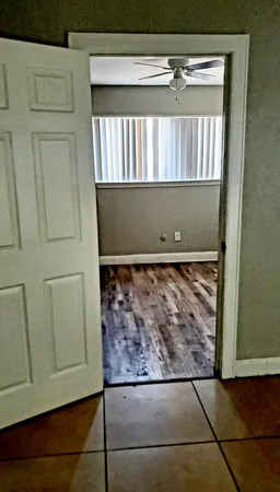 a view of utility room