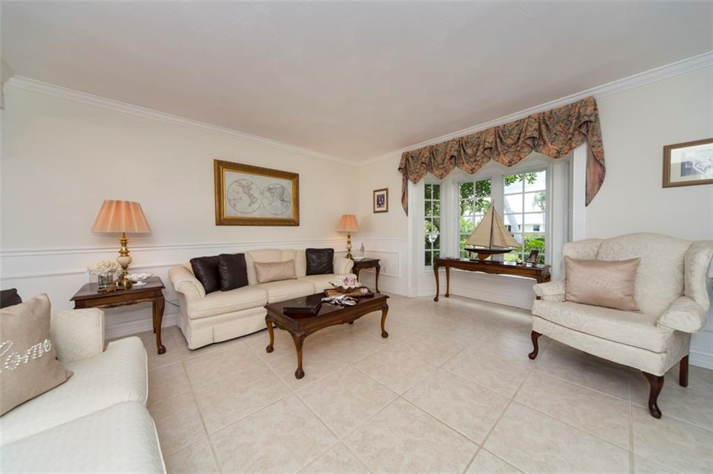 1220 Southwest Dyer Point Road Palm City, FL 34990 - Photo 17 of 32 Gallery Image 17