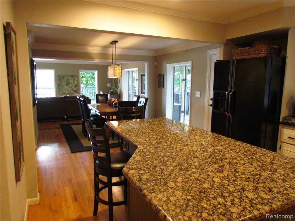 6174 Cowell Road Brighton, MI 48116 - Photo 14 of 23 image.jpeg