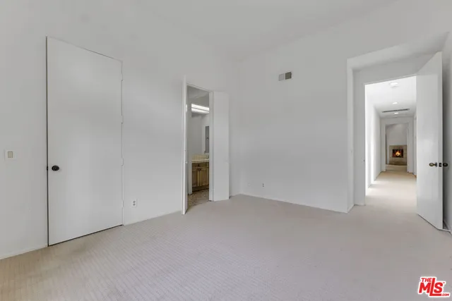 $3,979,000 | 3516 Malibu Country Drive, Malibu, CA 90265