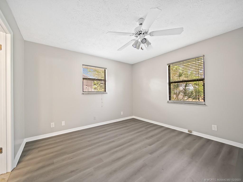 3775 Southeast Middle Street Stuart, FL 34997 - Photo 7 of 19 Gallery Image 7