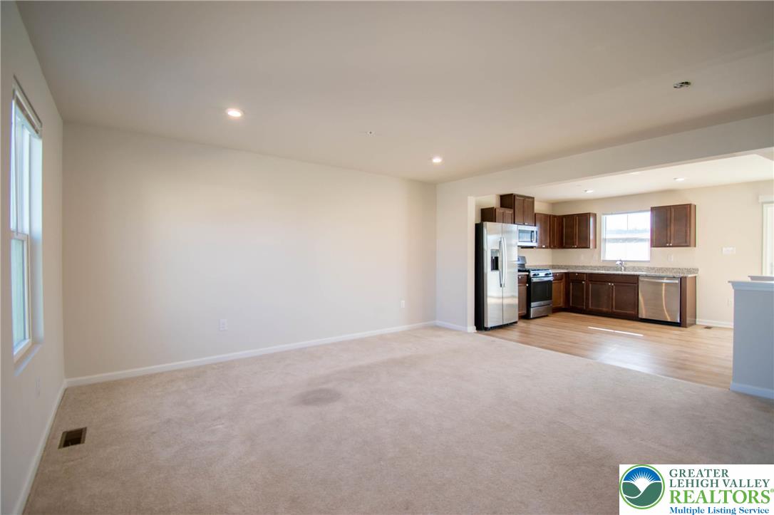 2118 Cross Country Road Northampton, PA 18067 - Photo 17 of 41 Gallery Image 17
