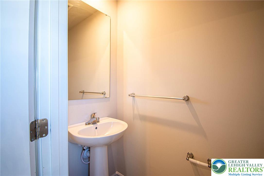 2118 Cross Country Road Northampton, PA 18067 - Photo 19 of 41 Gallery Image 19